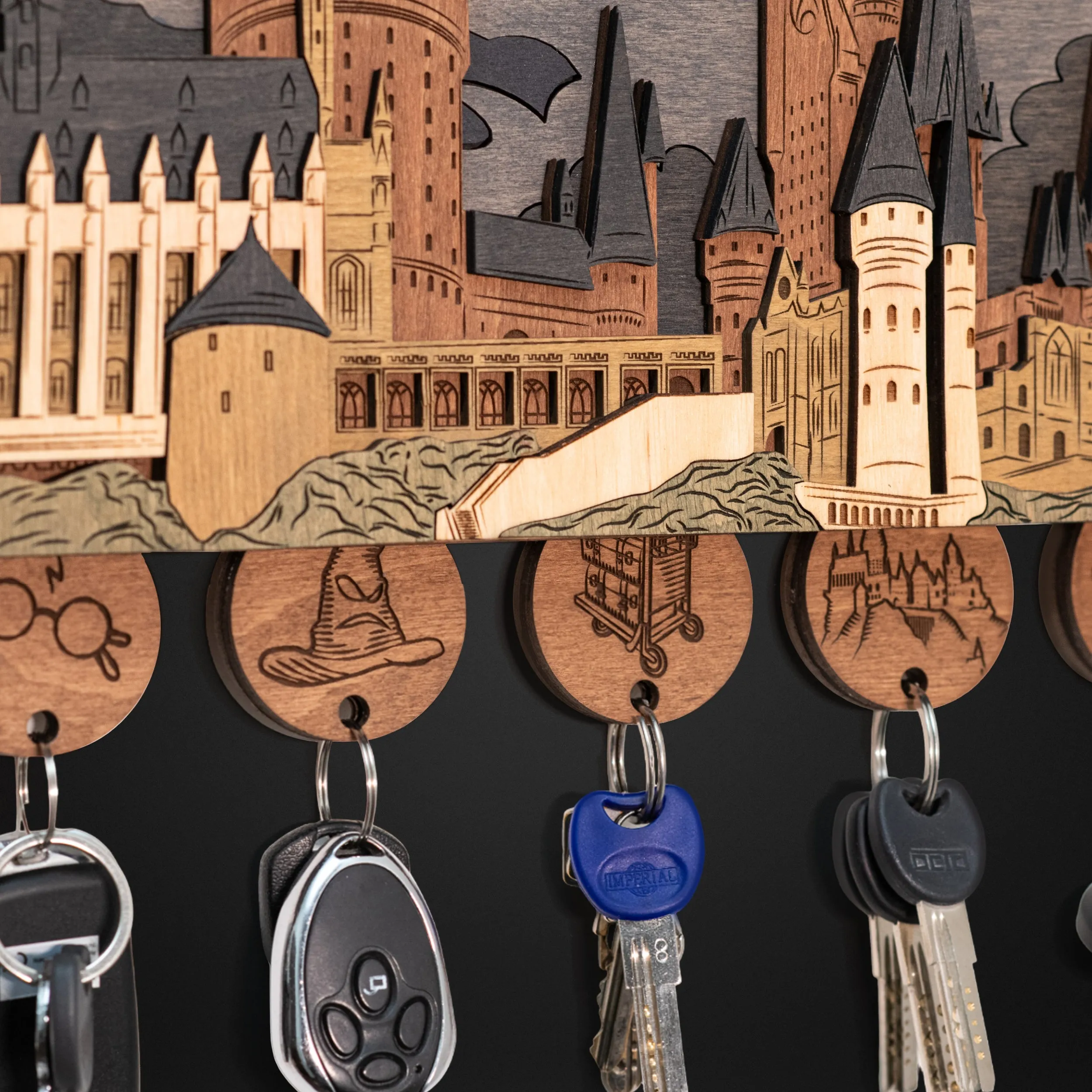 HOGWARTS MAGNETIC KEY HOLDER